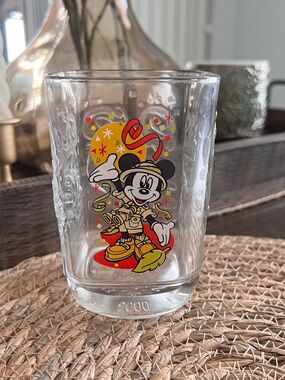 Vtg McDonald’s Disney Glass 2000 Animal Kingdom Mickey Safari Celebration